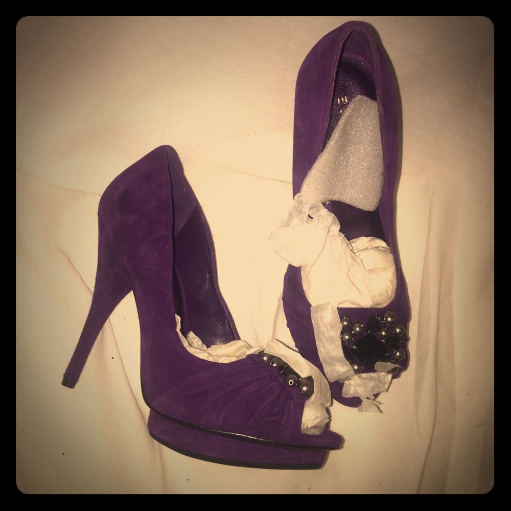 Brand New Untouched BCBG suede pumps